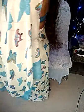 Snapshot of honey-sexy chatting on 02.11.25 honey-sexy online show from 02.11.25