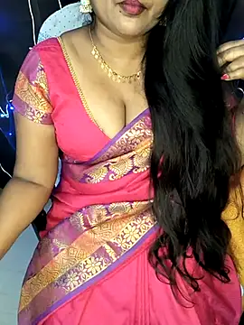 Snapshot of honey-sexy chatting on 03.18.25 honey-sexy online show from 03.18.25