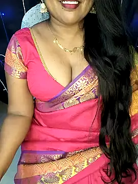 Snapshot of honey-sexy chatting on 03.18.25 honey-sexy online show from 03.18.25