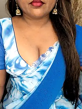 Snapshot of honey-sexy chatting on 10.26.25 honey-sexy online show from 10.26.25