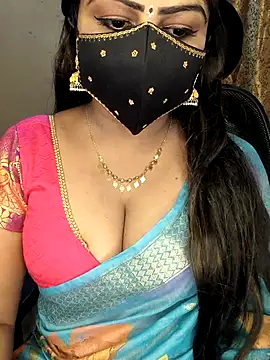 Snapshot of honey-sexy chatting on 11.30.25 honey-sexy online show from 11.30.25