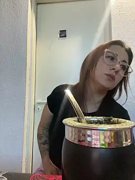 Snapshot of Constanzahud chatting on 09.25.25 Constanzahud online show from 09.25.25