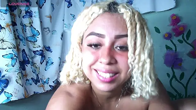 Lucy White   online show from 06.25.26