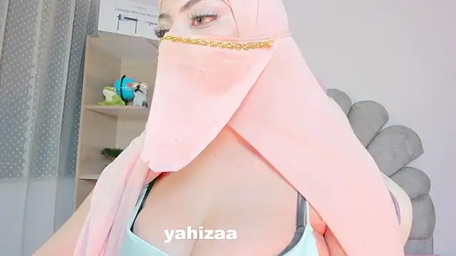 Snapshot of Amaltea chatting on 11.16.25 Amaltea online show from 11.16.25