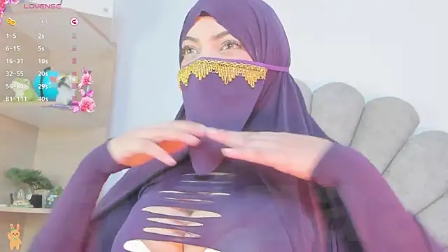 Snapshot of Amaltea chatting on 12.14.25 Amaltea online show from 12.14.25