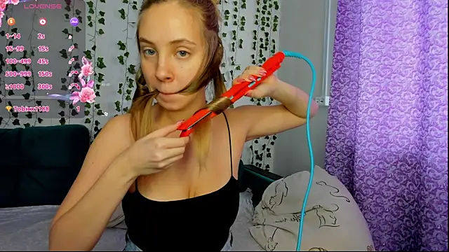 Kitty Katrine online show from 01.27.25