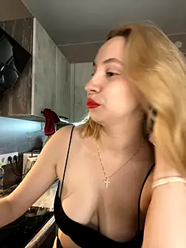 Kitty Katrine online show from 10.20.25