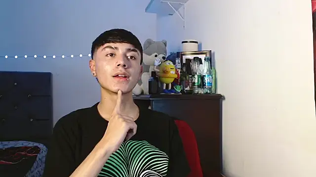 Snapshot of Im_juanda chatting on 12.22.24 Im juanda online show from 12.22.24