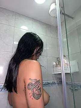 Snapshot of dolcebella chatting on 02.24.26 dolcebella online show from 02.24.26