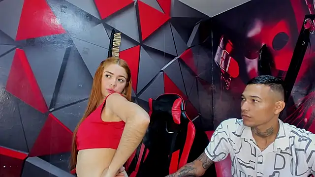 Hana and Zeta online show from 11.22.25