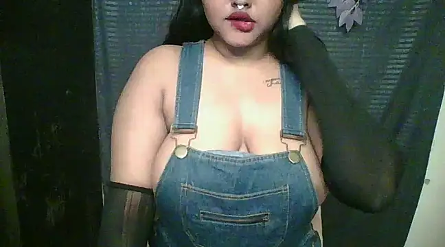 Snapshot of Your-love-12 chatting on 12.12.24 Your-love-12 online show from 12.12.24