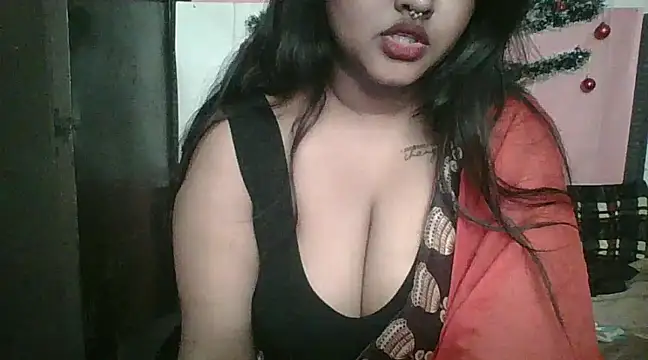 Snapshot of Your-love-12 chatting on 01.05.25 Your-love-12 online show from 01.05.25