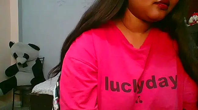 Snapshot of Your-love-12 chatting on 02.05.25 Your-love-12 online show from 02.05.25