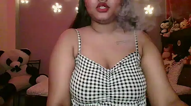 Snapshot of Your-love-12 chatting on 02.22.25 Your-love-12 online show from 02.22.25