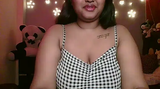 Snapshot of Your-love-12 chatting on 03.18.25 Your-love-12 online show from 03.18.25