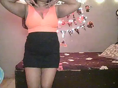 Snapshot of Your-love-12 chatting on 10.30.25 Your-love-12 online show from 10.30.25