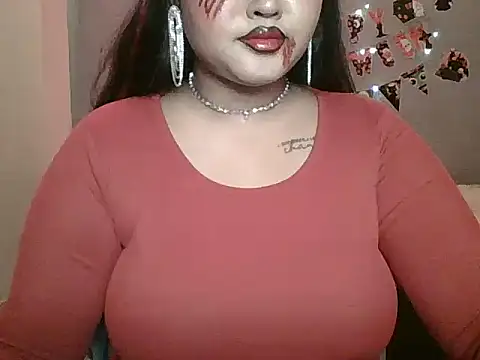 Snapshot of Your-love-12 chatting on 10.31.25 Your-love-12 online show from 10.31.25