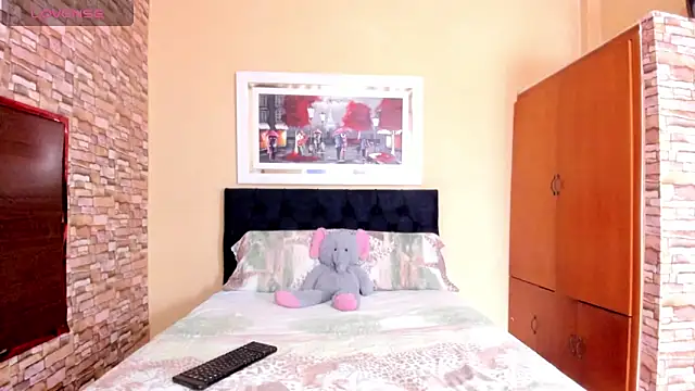 Snapshot of mariana_mauricio_hot chatting on 02.19.26 mariana mauricio hot online show from 02.19.26