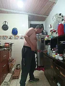 Snapshot of ZuriandAlex chatting on 02.01.26 ZuriandAlex online show from 02.01.26