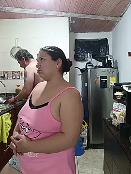 Snapshot of ZuriandAlex chatting on 02.21.26 ZuriandAlex online show from 02.21.26