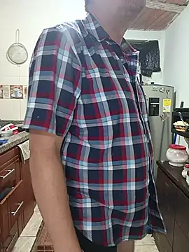 Snapshot of ZuriandAlex chatting on 02.22.26 ZuriandAlex online show from 02.22.26