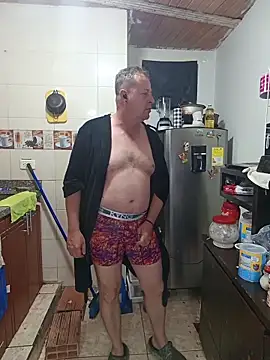 Snapshot of ZuriandAlex chatting on 03.11.26 ZuriandAlex online show from 03.11.26