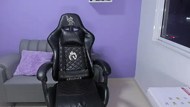 Snapshot of boomsar01 chatting on 01.12.25 boomsar01 online show from 01.12.25