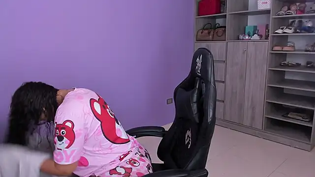 Snapshot of boomsar01 chatting on 11.07.25 boomsar01 online show from 11.07.25