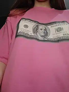 Snapshot of beautiful_angel chatting on 02.15.26 beautiful angel online show from 02.15.26