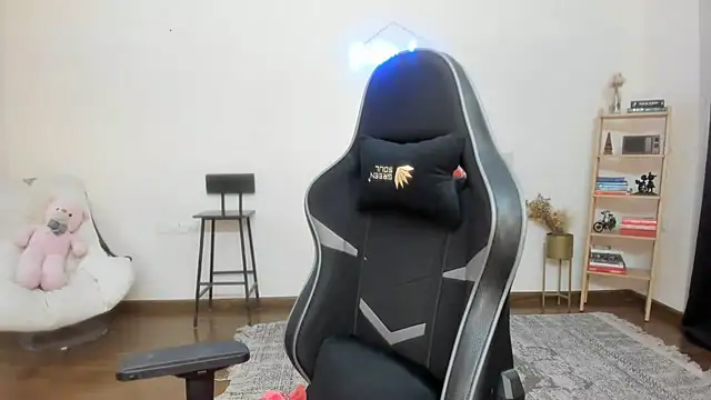 GoddessAnna online show from 03.04.25