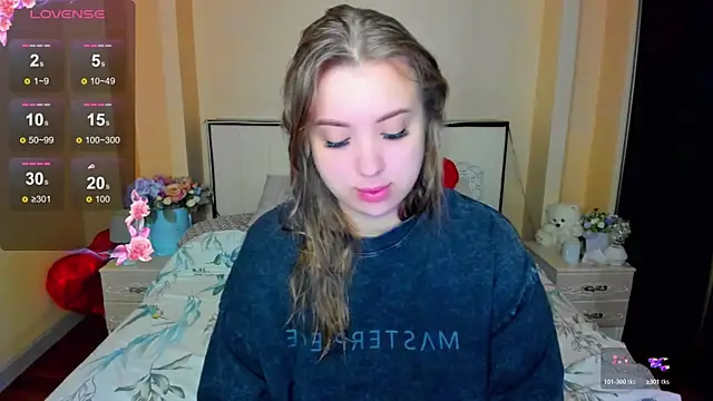 Snapshot of AlexissM chatting on 10.31.25 AlexissM online show from 10.31.25