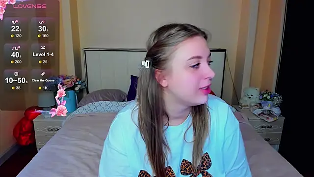 Snapshot of AlexissM chatting on 11.13.25 AlexissM online show from 11.13.25