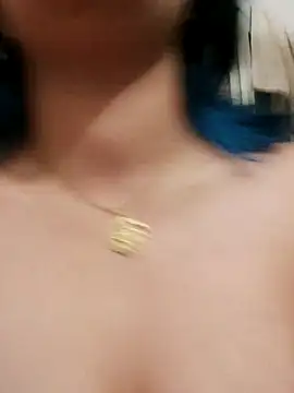 Snapshot of azulzulix chatting on 10.07.25 azulzulix online show from 10.07.25