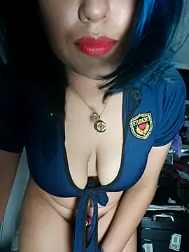 Snapshot of azulzulix chatting on 10.17.25 azulzulix online show from 10.17.25