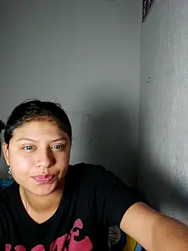 Snapshot of azulzulix chatting on 11.30.25 azulzulix online show from 11.30.25