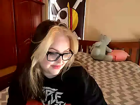 Snapshot of ChubbyBubs chatting on 01.12.25 ChubbyBubs online show from 01.12.25