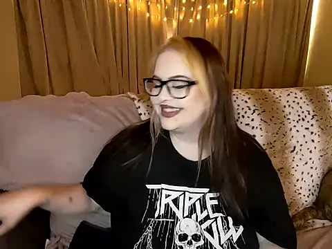 Snapshot of ChubbyBubs chatting on 02.15.25 ChubbyBubs online show from 02.15.25