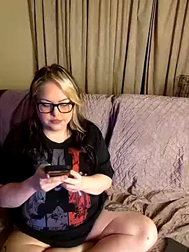 Snapshot of ChubbyBubs chatting on 09.13.25 ChubbyBubs online show from 09.13.25