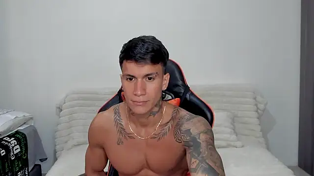 Snapshot of pettergrey1 chatting on 01.13.26 pettergrey1 online show from 01.13.26