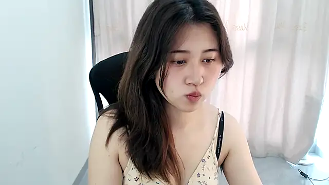 Snapshot of Liliya-77 chatting on 04.16.26 Liliya-77 online show from 04.16.26