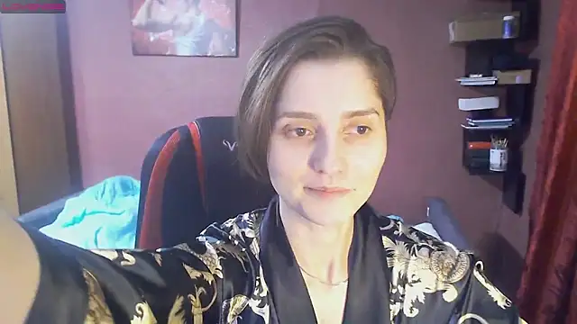 womanstrong78 online show from 01.17.25