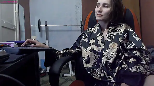 womanstrong78 online show from 02.25.25