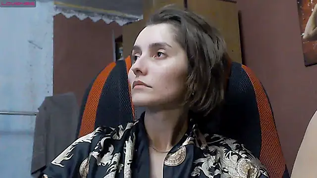 womanstrong78 online show from 02.27.25