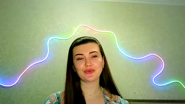 Snapshot of SeductiveTati chatting on 03.25.26 SeductiveTati online show from 03.25.26