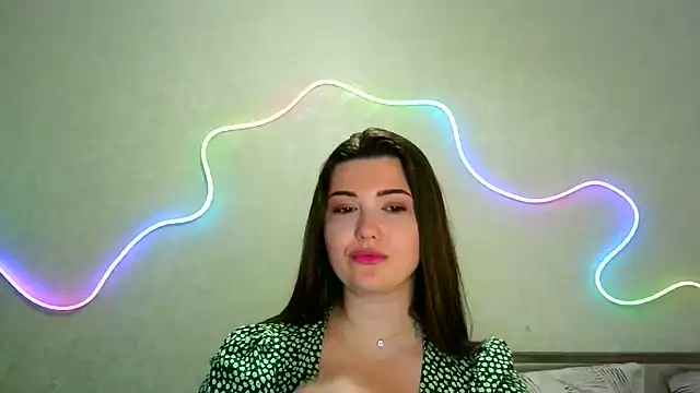 Snapshot of SeductiveTati chatting on 06.11.26 SeductiveTati online show from 06.11.26