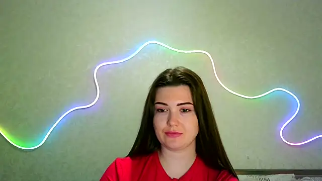 Snapshot of SeductiveTati chatting on 06.18.26 SeductiveTati online show from 06.18.26