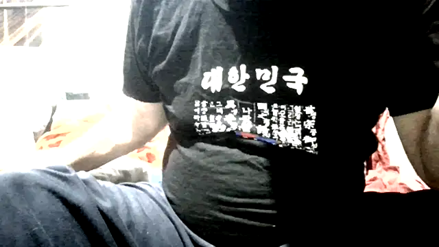 Snapshot of johngreece1 chatting on 02.01.26 johngreece1 online show from 02.01.26