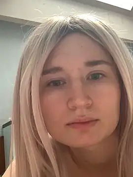 Charlotteeroseee online show from 02.02.25