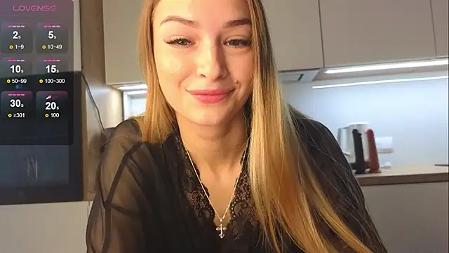 Snapshot of Soft_Eva chatting on 12.27.24 Soft Eva online show from 12.27.24