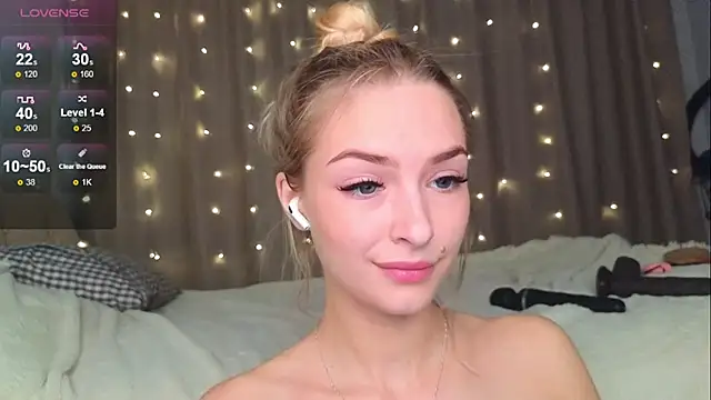 Snapshot of Soft_Eva chatting on 01.16.25 Soft Eva online show from 01.16.25